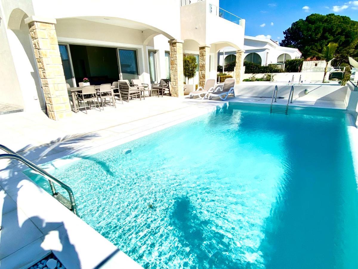 Coral Bay Beach Villa パ フォス エクステリア 写真